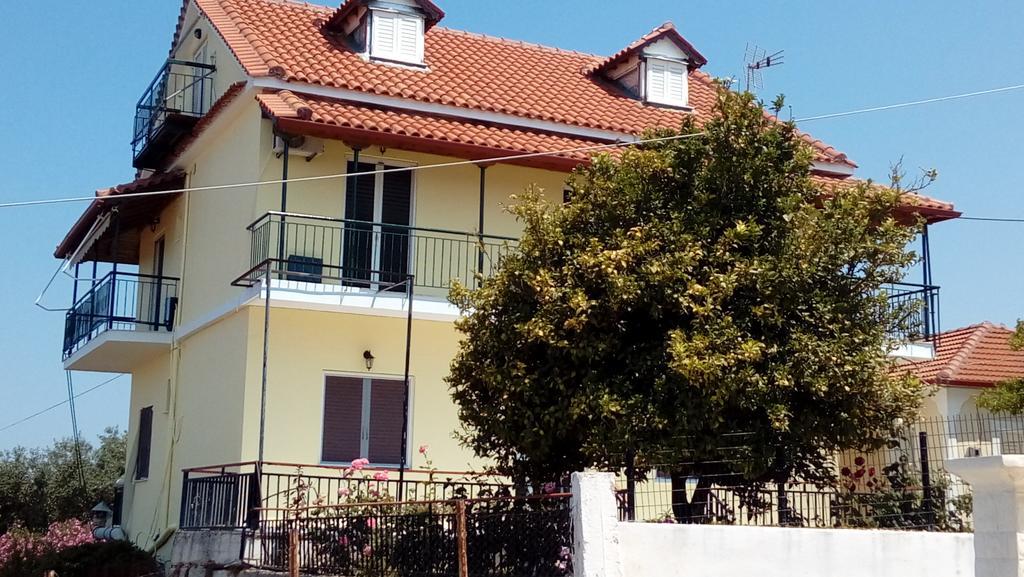 Villa Nefeli Loutsa  Bagian luar foto
