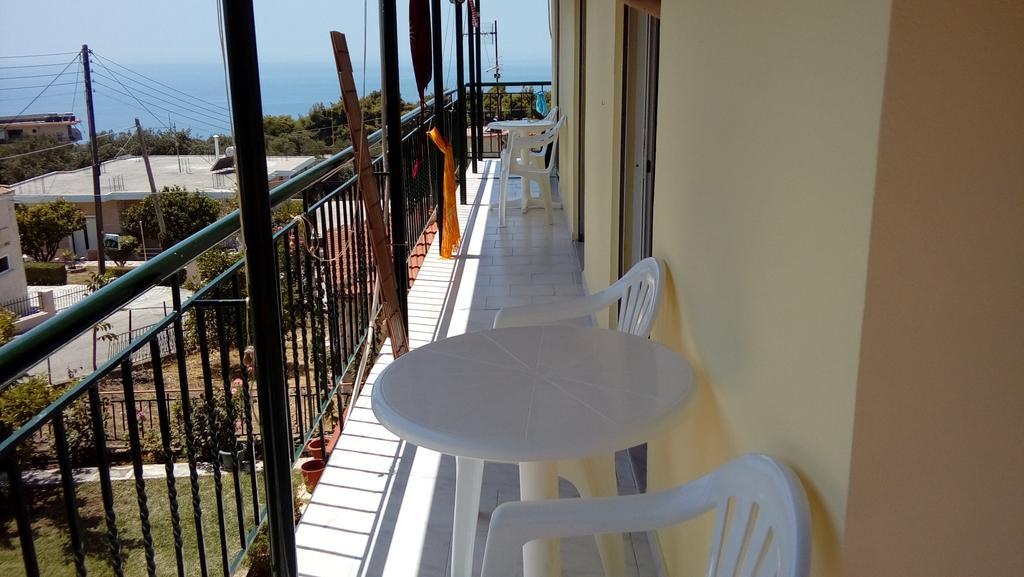 Villa Nefeli Loutsa  Bagian luar foto